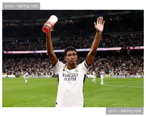 半场：皇马1-0皇家社会，贝林厄姆头球破门，久保健英中柱。